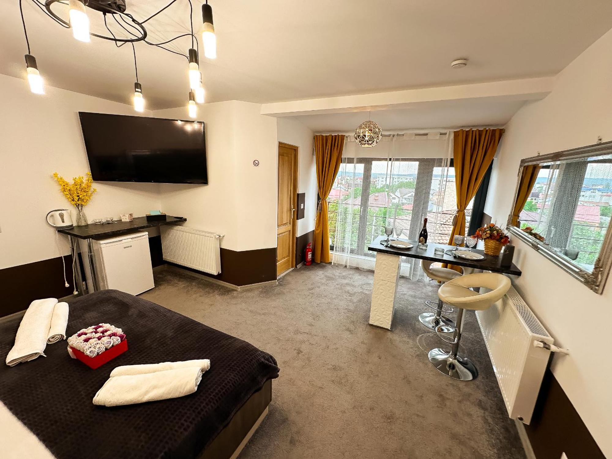 The Royal - Studio With Balcony & Panoramic View Craiova Exteriér fotografie