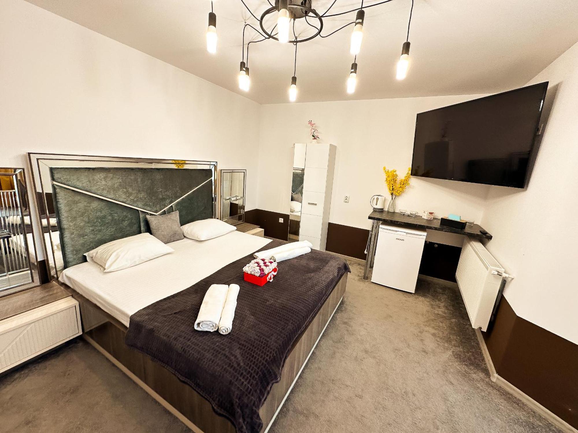 The Royal - Studio With Balcony & Panoramic View Craiova Exteriér fotografie