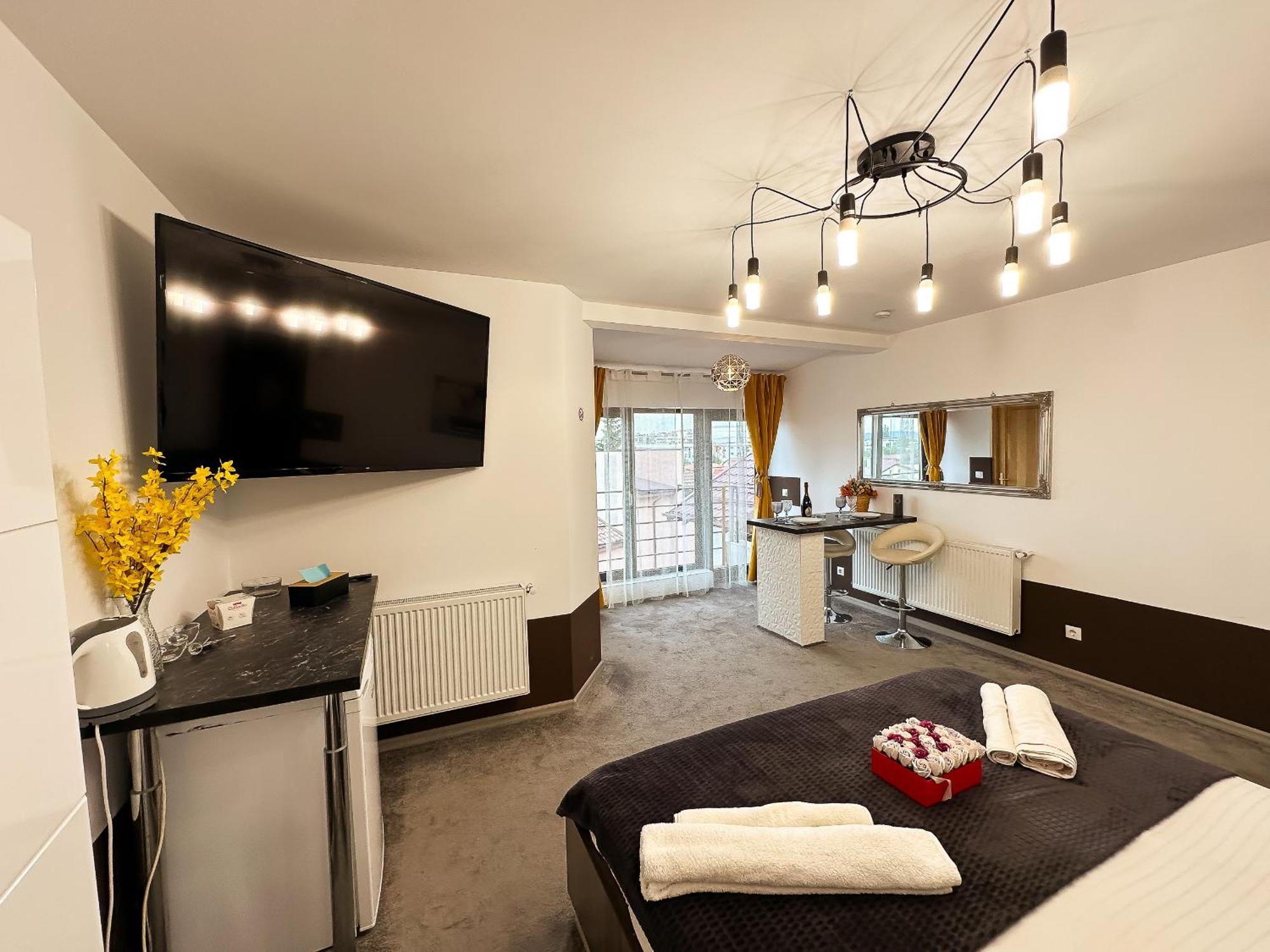 The Royal - Studio With Balcony & Panoramic View Craiova Exteriér fotografie
