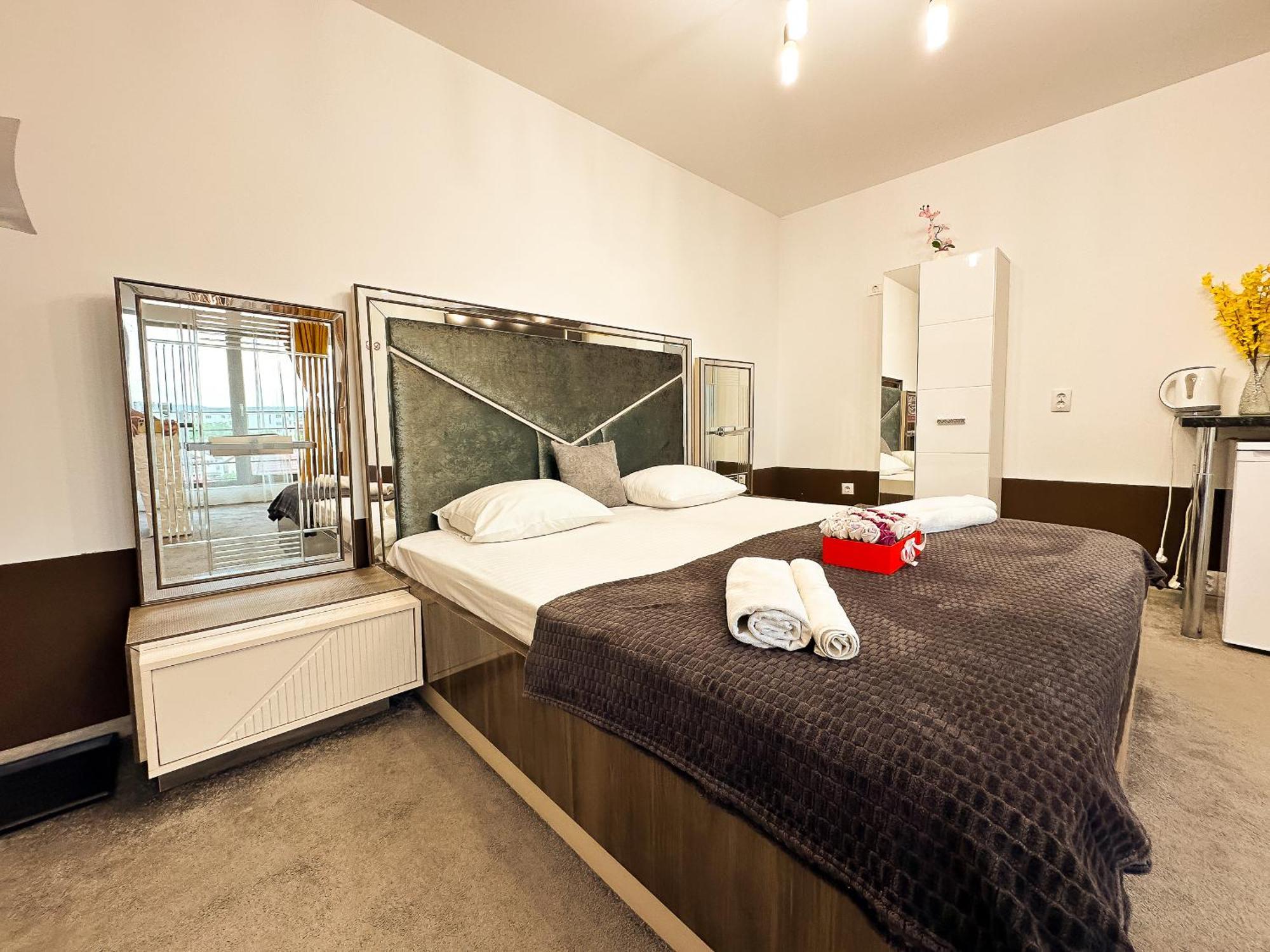The Royal - Studio With Balcony & Panoramic View Craiova Exteriér fotografie
