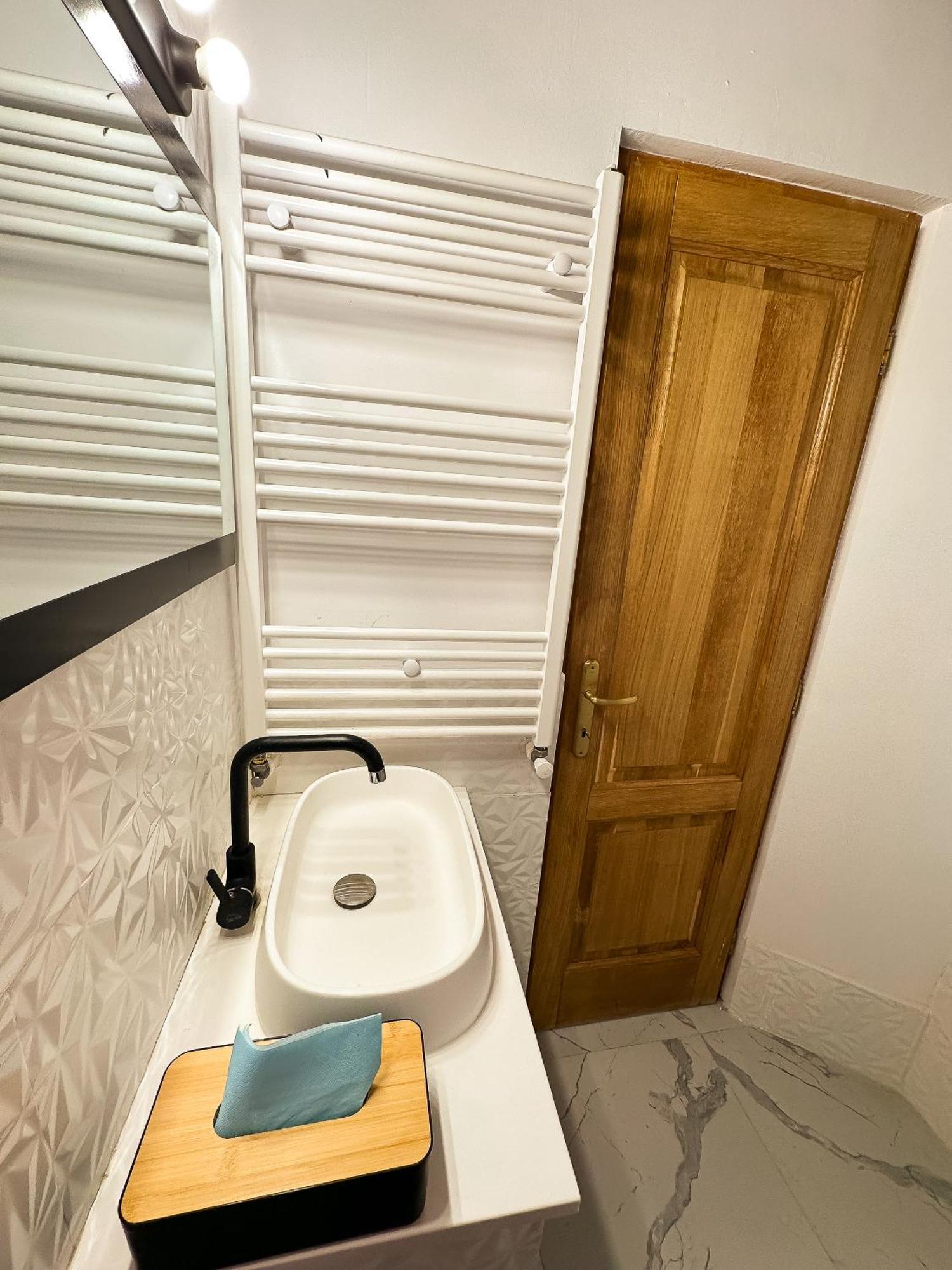 The Royal - Studio With Balcony & Panoramic View Craiova Exteriér fotografie