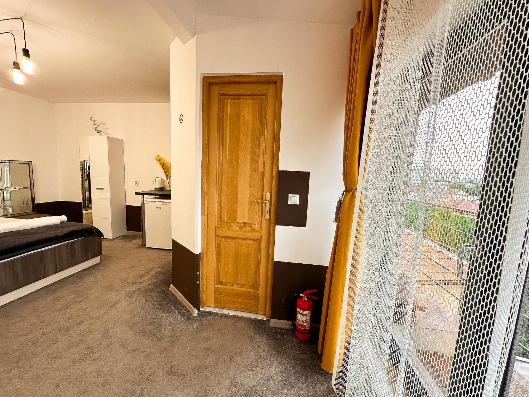 The Royal - Studio With Balcony & Panoramic View Craiova Exteriér fotografie